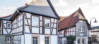 Holiday Apartment "4" with Mountain View, Shared Garden & Wi-Fi