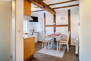 Dining - Holiday Apartment "2" with Mountain View, Shared Garden & Wi-Fi (Wallhausen)