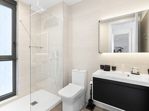 Shower, hair dryer, towels - B-505 (Cupecoy)