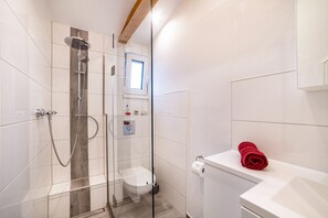 Chuveiro, secador de cabelo