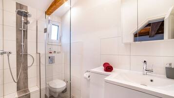 Een douche, een haardroger