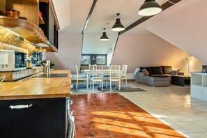 Interior - Apartment 'Ferienwohnung Eichkater' with Private Terrace, Balcony and Wi-Fi (Dannau)