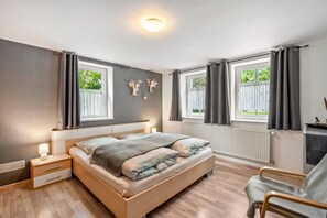 3 Schlafzimmer, Bügeleisen/Bügelbrett, kostenloses WLAN, Bettwäsche