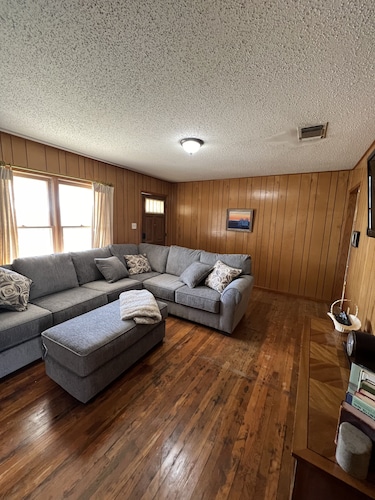 Winnie's Place- Highland Lakes/Hill Country