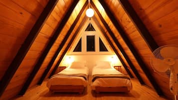 Room, 1 Bedroom (Bhimal) | Iron/ironing board, free WiFi