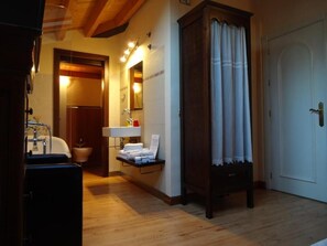 ของใช้ในห้องน้ำฟรี, ไดร์เป่าผม