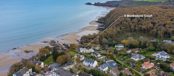 Monkstone Court - Close to Village and Beach