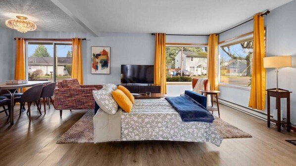 تلفزيون، مكتب