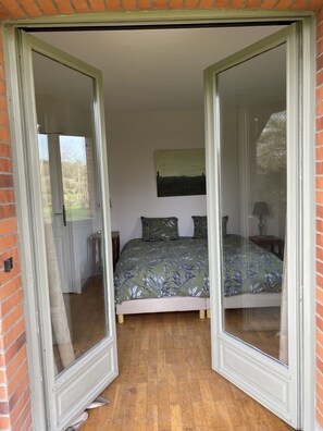 5 soverom, strykejern/-brett og sengetøy