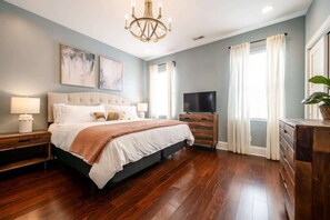 2 makuuhuonetta, työpöytä, silitysrauta/-lauta, Wi-Fi