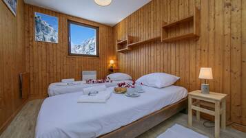 3 bedrooms, free WiFi, bed sheets