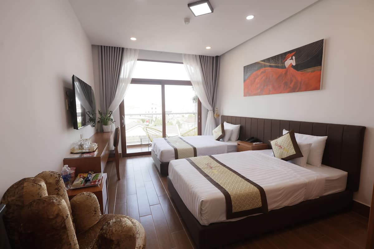 Superior Double or Twin Room, Multiple Beds | Premium bedding, memory-foam beds, free minibar items, in-room safe