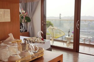 Habitación Deluxe | Ropa de cama de alta calidad y colchones viscoelásticos