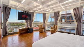 Luxe tweepersoonskamer | Luxe beddengoed, bedden met traagschuimmatras