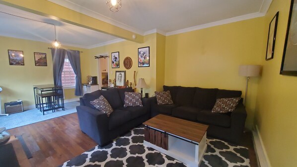 Téléviseur connecté, bureau, imprimante