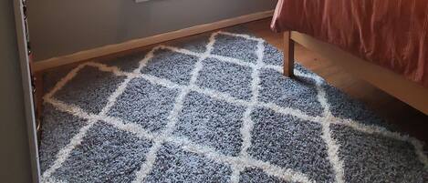 2 bedrooms, desk, iron/ironing board, travel crib