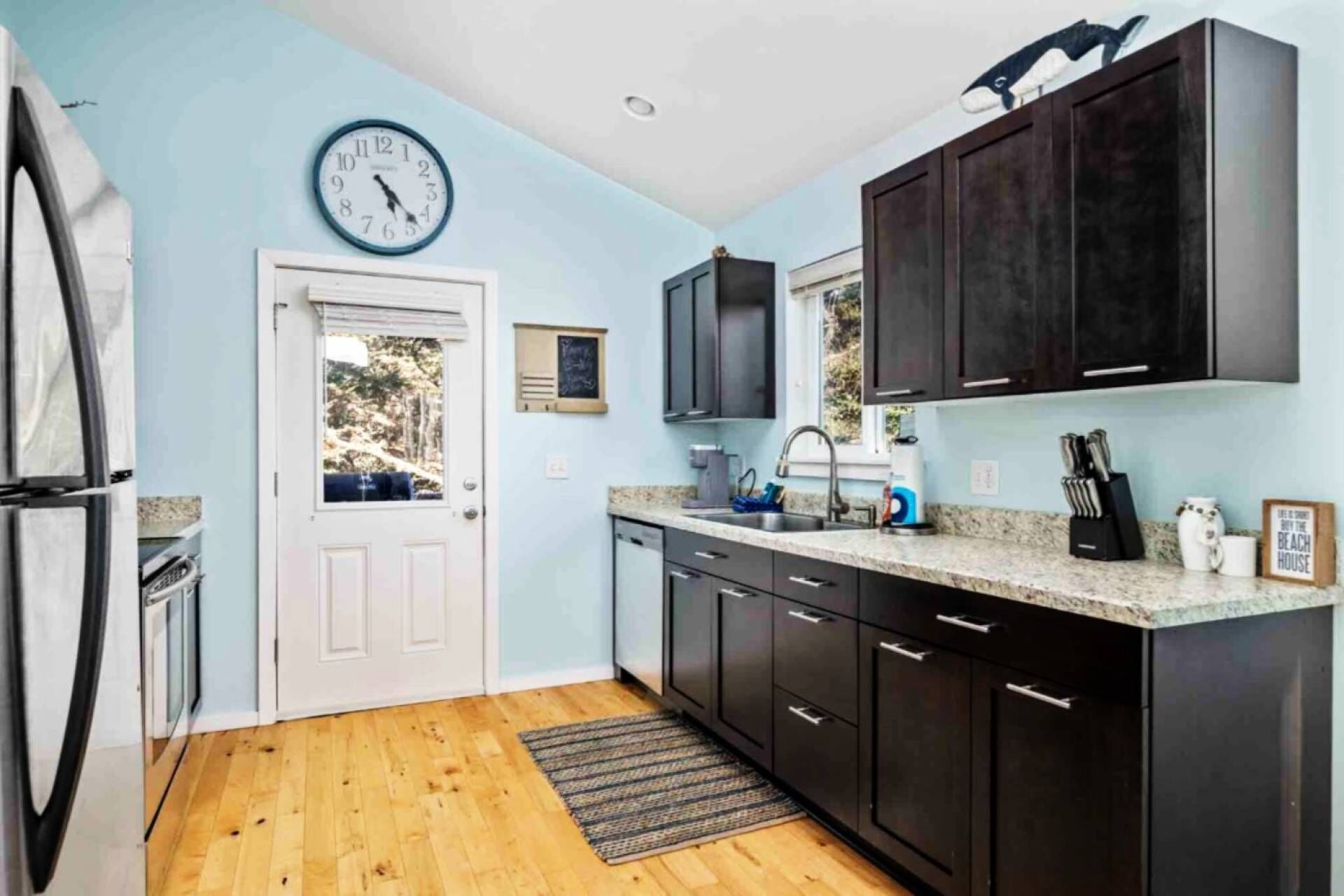 雪櫃、微波爐、焗爐、爐具