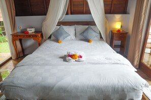 1 bedroom, in-room safe, individually decorated, desk - Nyamane Ubud Green View Villas by EPS (Ubud)