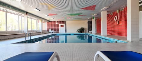 Piscine intérieure
