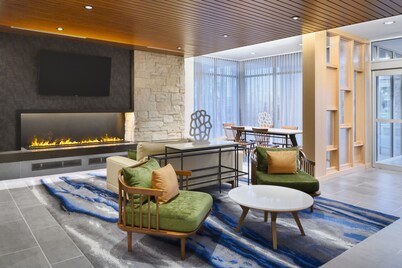 NEW - Fairfield Inn & Suites by Marriott Orlando at Millenia