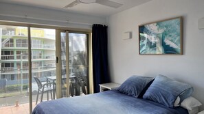 3 chambres, fer et planche à repasser, Wi-Fi, draps fournis
