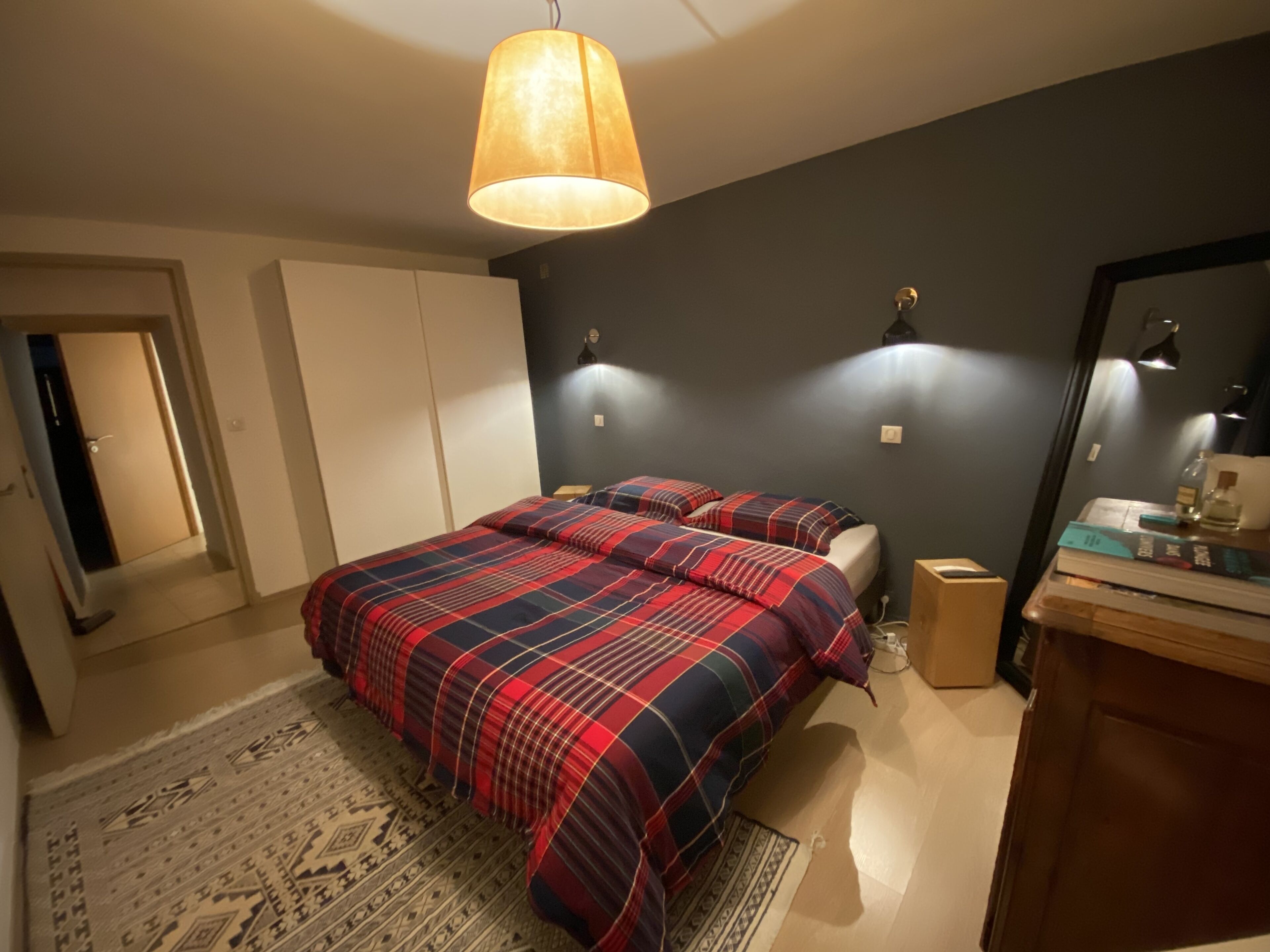 2 quartos, escrivaninha, ferros/tábuas de passar roupa, Wi-Fi