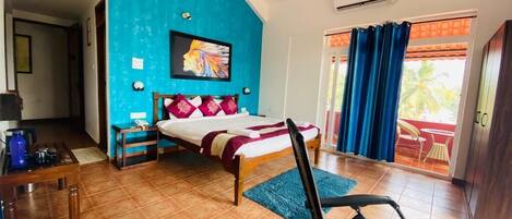 Superior Room, Sea View | Individually decorated, individually furnished, desk, laptop workspace