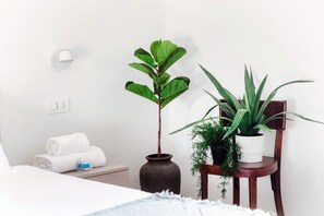 Traditional Apartment | 3 bedrooms, down comforters, iron/ironing board, free WiFi - STELLA APARTMENT  (Como)