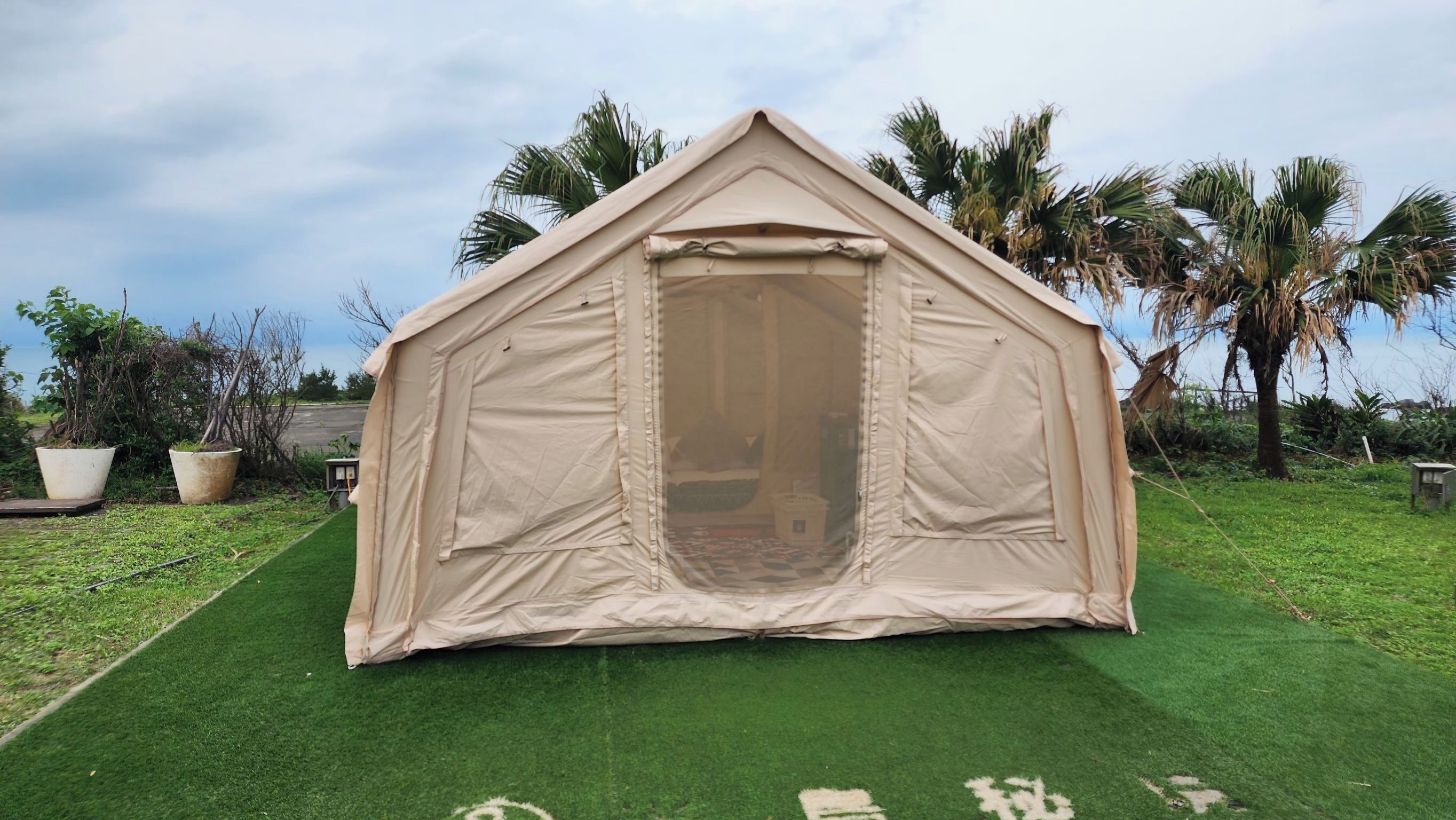 Gallery Tent | Living area