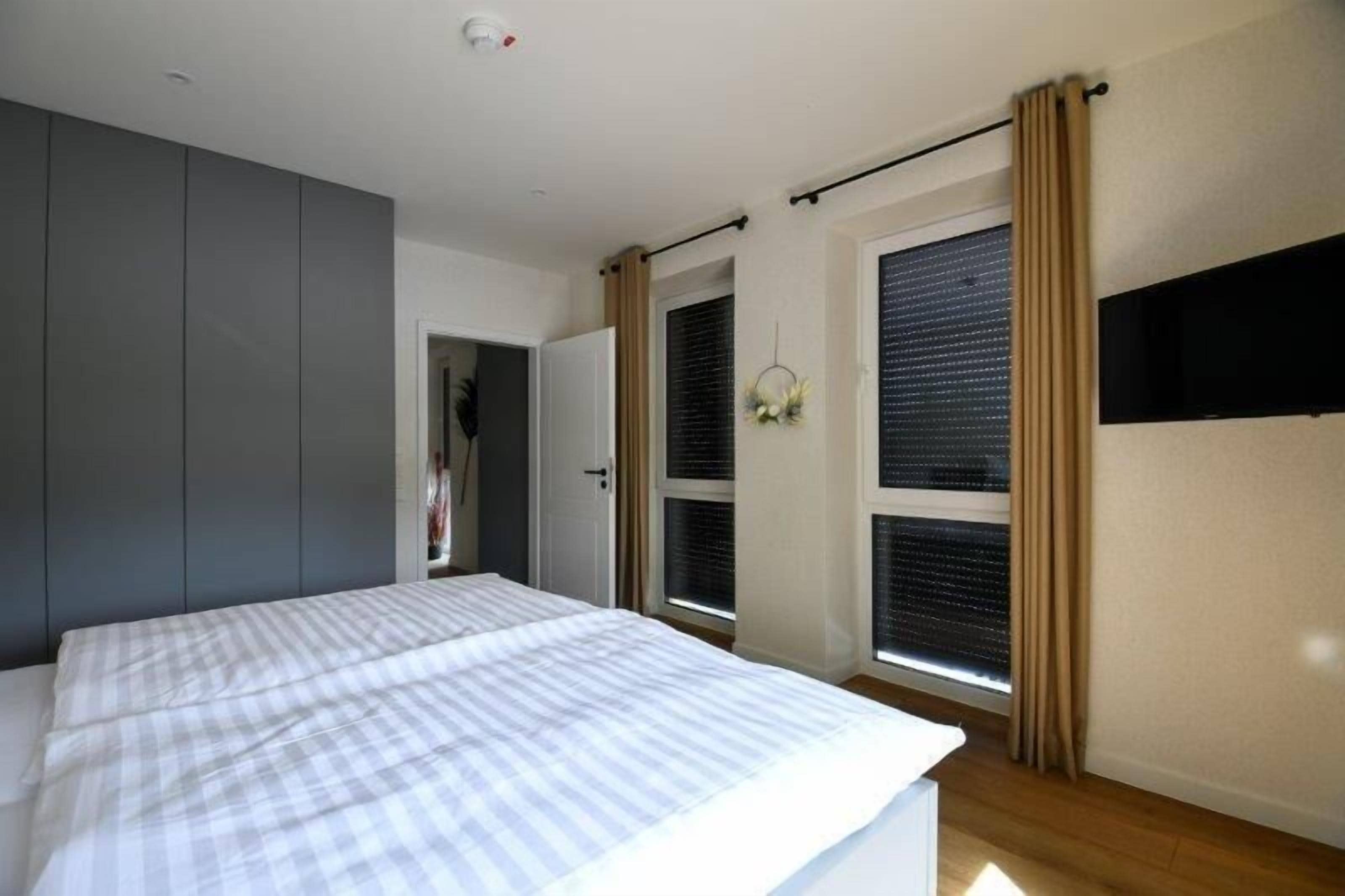 Familienzimmer | Individuell dekoriert, individuell eingerichtet, Schreibtisch