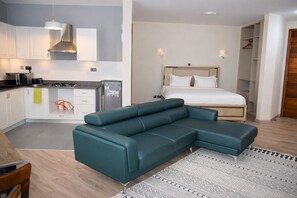 Classic Studio | Free WiFi, bed sheets - Kika Des Suites - Westland, Nairobi (Nairobi)