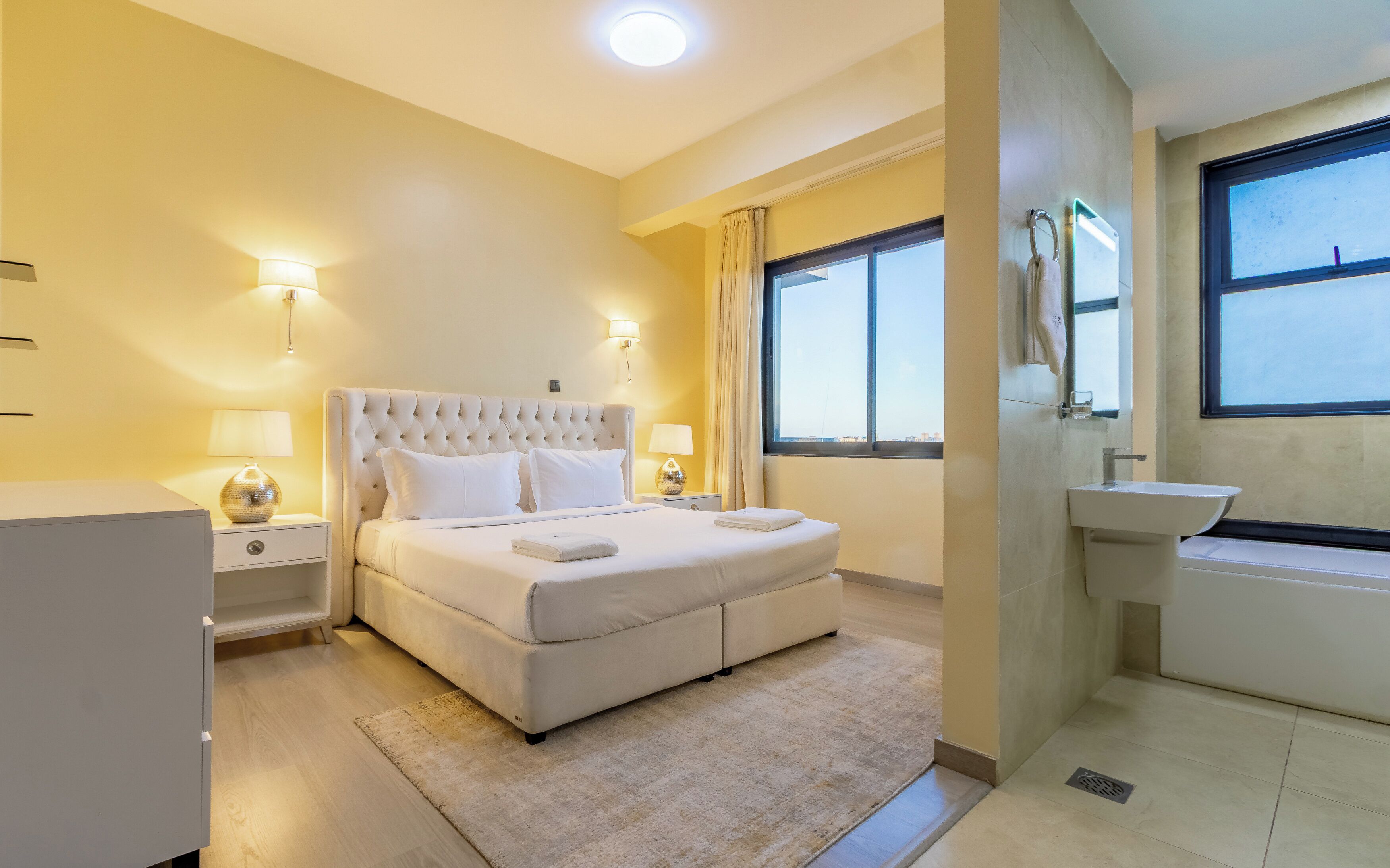Studio Suite phong cách cổ điển | Truy cập Internet không dây miễn phí, bộ trải giường 