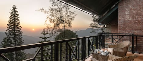 Chambre Supérieure, 1 lit double, balcon, vue vallée | Vue de la chambre