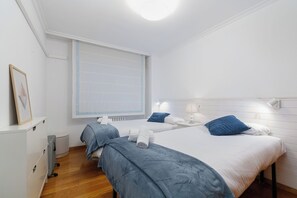 2 bedrooms, iron/ironing board, WiFi, bed sheets - Encantador Piso con Parking (Vigo)