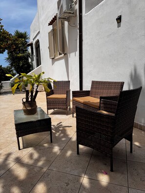 Comfort Room | Terrace/patio