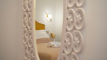 Comfort Room | Frette Italian sheets, premium bedding, Select Comfort beds, desk