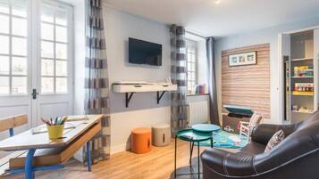 TV, DVD player, stereo