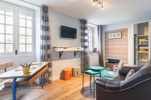 TV, DVD player, stereo