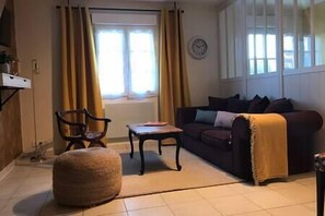 TV - In the heart of Port en Bessin (Port side) (Port-en-Bessin-Huppain)