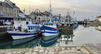 En plein cĆur de Port en Bessin (cĂŽtĂ© Port)