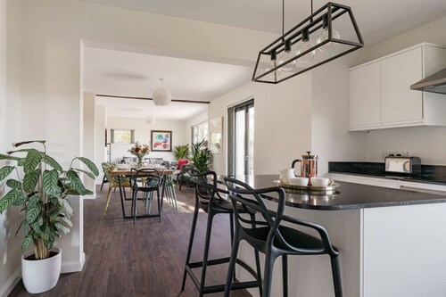Yewbeck: brand new, garden views