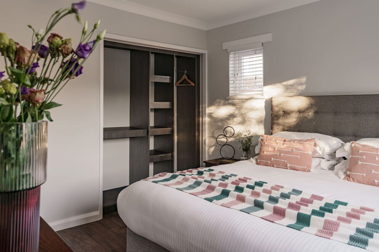 3 chambres, fer et planche à repasser, Wi-Fi, draps fournis