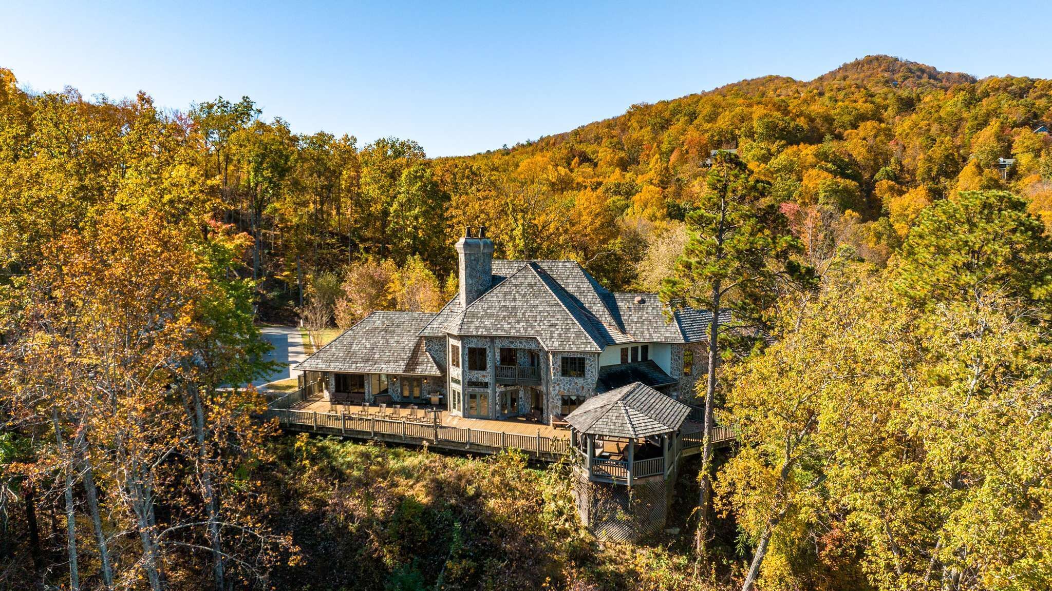 Estate w/ View | FirePit | Hot Tub | Gburg 5min