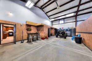 Interior - Big Blue - Moab's Adventure Basecamp! (Moab)