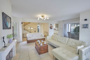 Living area - Protaras Serifos Villa Sv07 (Paralimni)