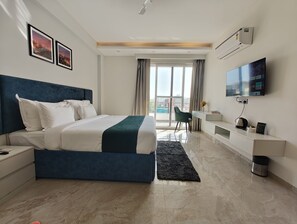 Club Room | 1 bedroom, Egyptian cotton sheets, premium bedding, memory-foam beds - AVA Hotels & Corporates Millennium City (Gurugram)