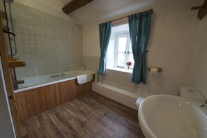 Hair dryer, towels - Tarn Foot Cottage, Duddon Valley, Lake District  - A rural retreat set deep within the spectacular D (Seathwaite)