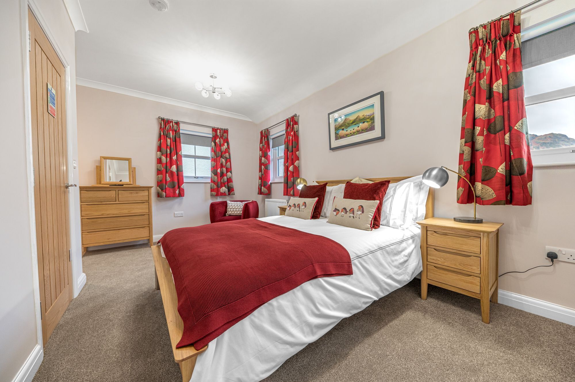 Summerbank Cottage bedroom 1 with kingsize bed
