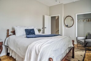 7 habitaciones, tabla de planchar con plancha, wifi y ropa de cama 