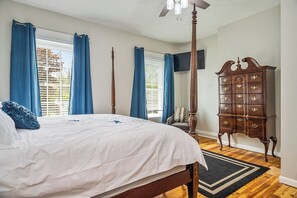 7 habitaciones, tabla de planchar con plancha, wifi y ropa de cama